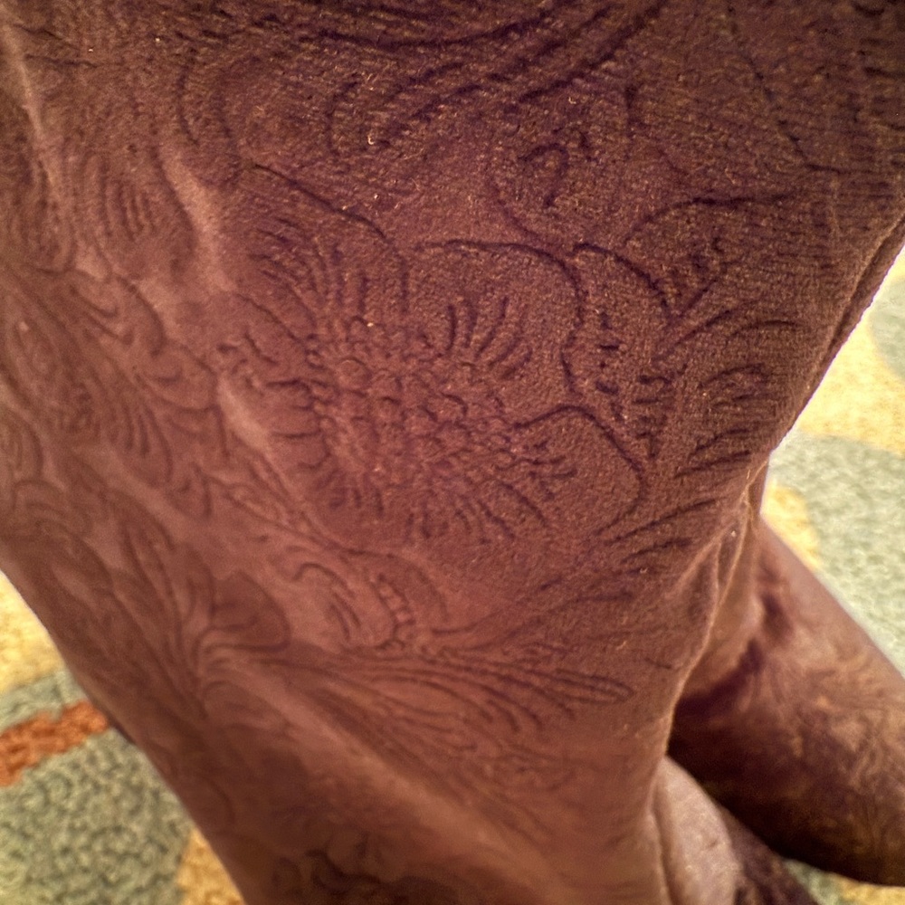 Suede booties with flower pattern - Picture 5 of 5